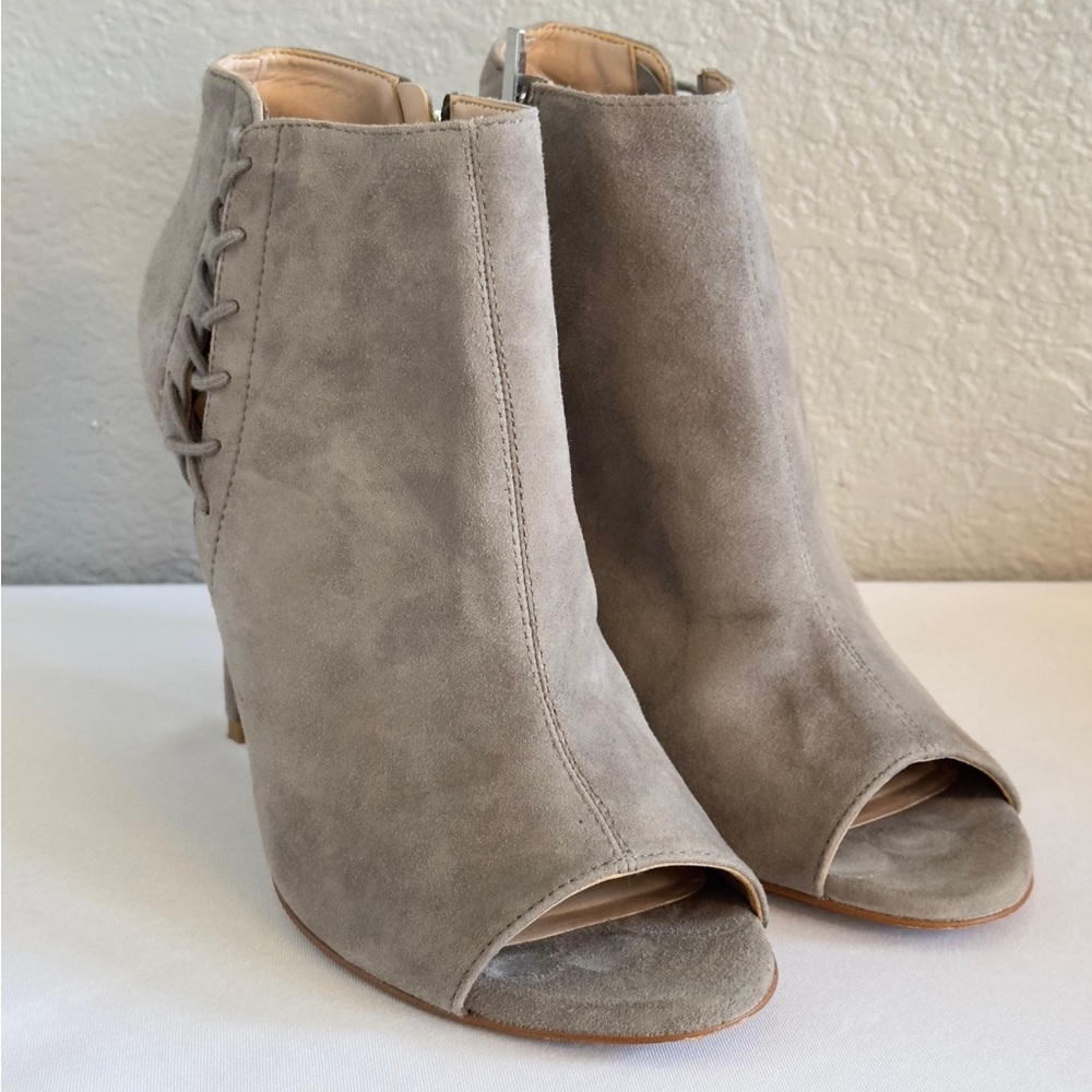 French Connection “Quincy” Grey Suede Zip Up Booties Heels - Size 10 - Like New
